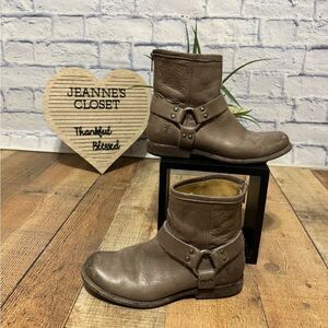 Frye Boots Women's 6.5 B Phillip Harness Short Leather Brown Classic Western